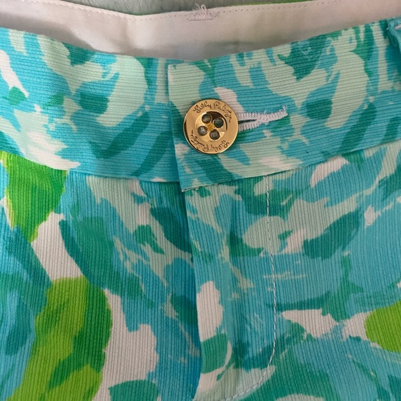 Lilly Pulitzer First Impression Callahan Shorts - Picture 3 of 4
